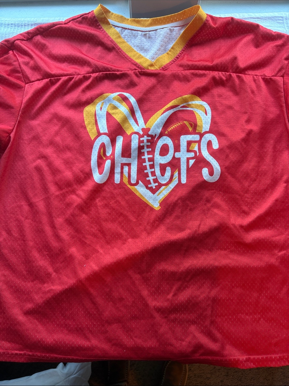Mens Chiefs Red V-Neck Football Tee